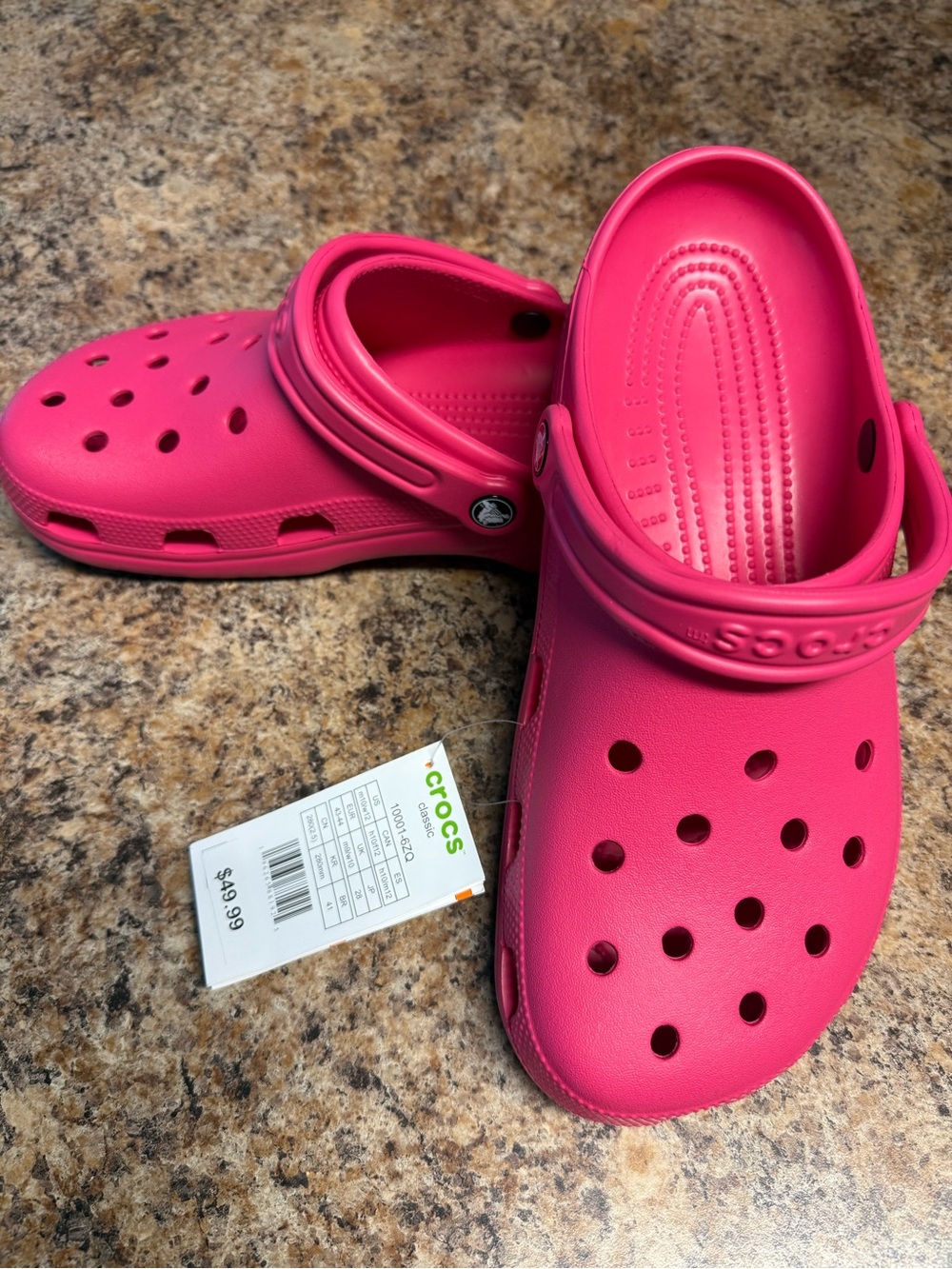 CROCS Unisex Classic Clog in Hot Pink